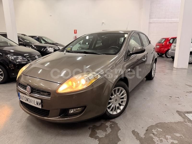 Beige Usado 2008 Fiat Bravo Active Utilitario | 3990 € (Precio justo) - Imagen 1/4