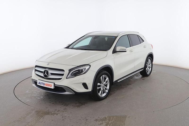 Usado Mercedes GLA200 Urban 135 CV (99 kW) 2016 Blanco SUV