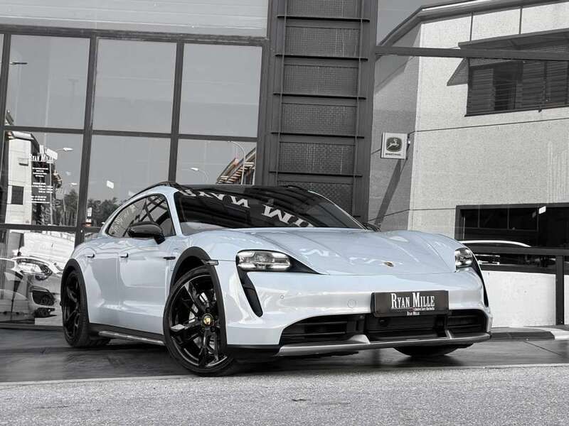 Gris Usado 2022 Porsche Taycan Turbo Cross Turismo Berlina | 99.900 € - Imagen 1/4