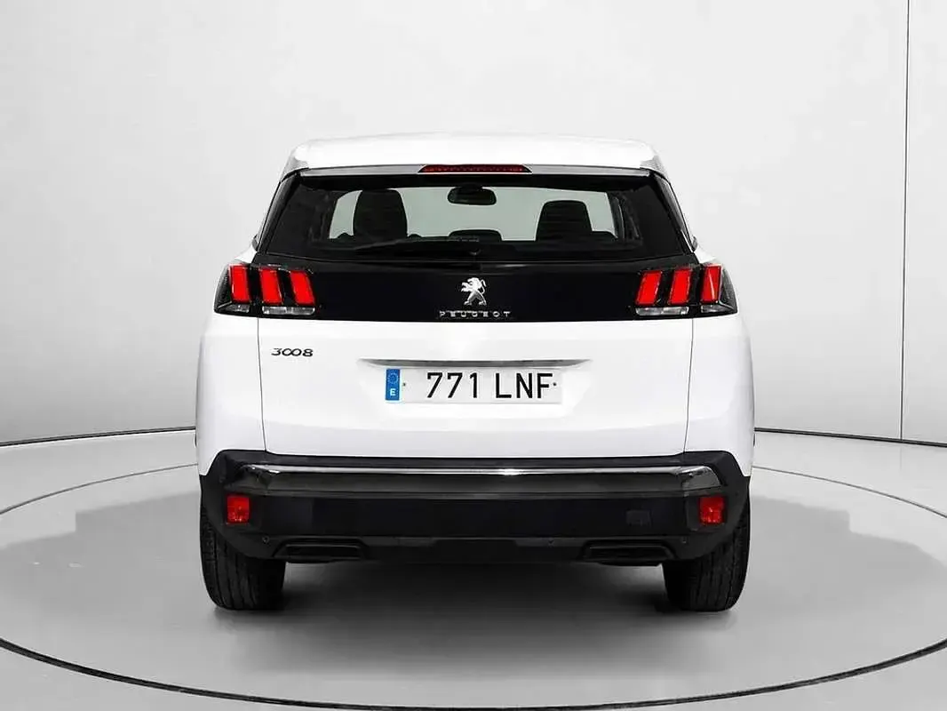 Usado Peugeot 3008 Active 131 CV (96 kW) 2021 Blanco SUV