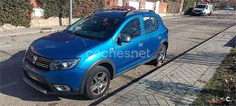Usado Dacia Sandero Essentiel 90 CV (66 kW) 2019 Azul Berlina