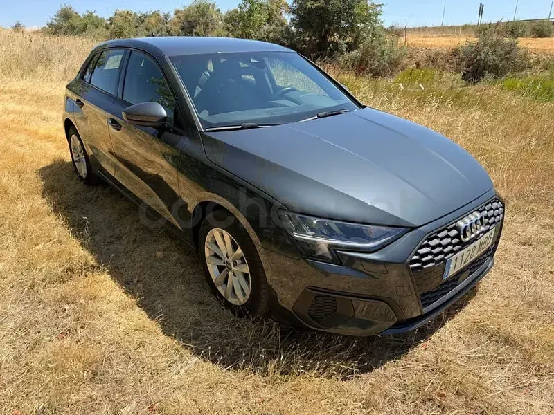 Usado Audi A3 116 CV (85 kW) 2022 Negro Berlina