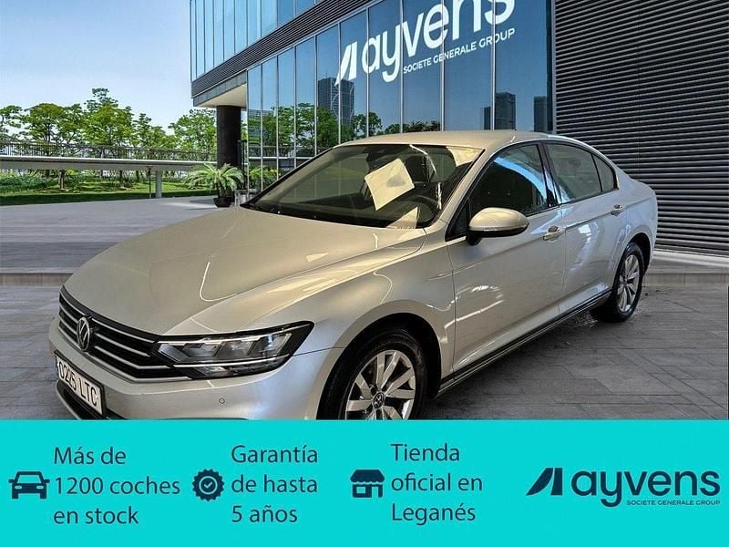 Gris Usado 2021 VW Passat Business Berlina | 20.400 € (Precio justo) - Imagen 1/4