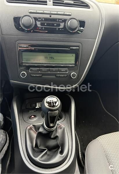 Usado Seat Leon Reference 105 CV (77 kW) 2010 Blanco Utilitario
