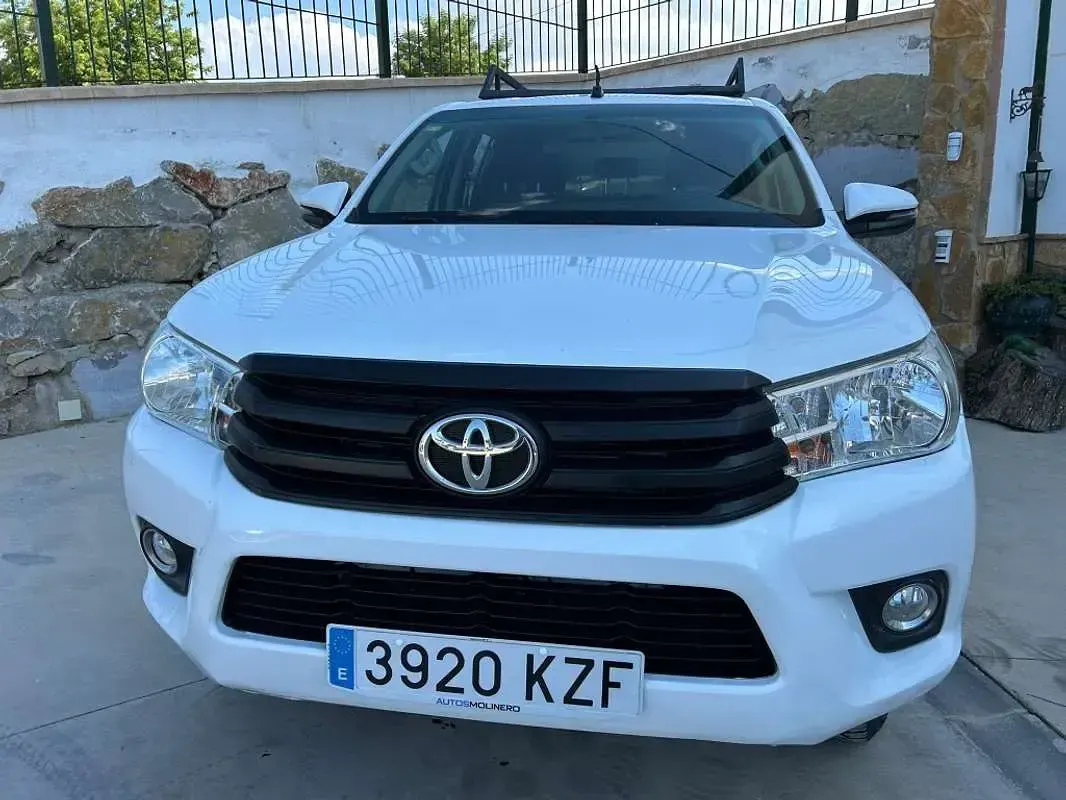 Usado Toyota HiLux 150 CV (110 kW) 2019 Blanco Pickup/Camioneta