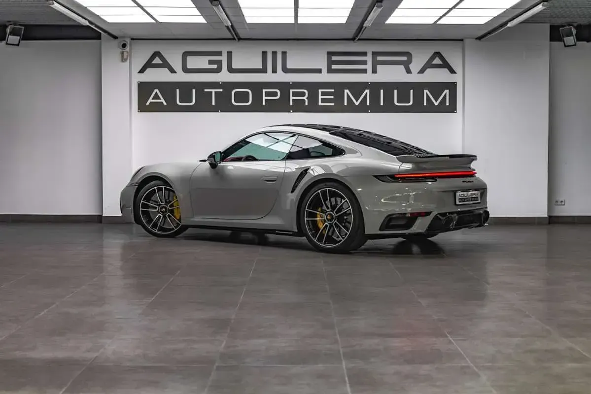 Usado Porsche 992 650 CV (478 kW) 2024 Gris Coupe
