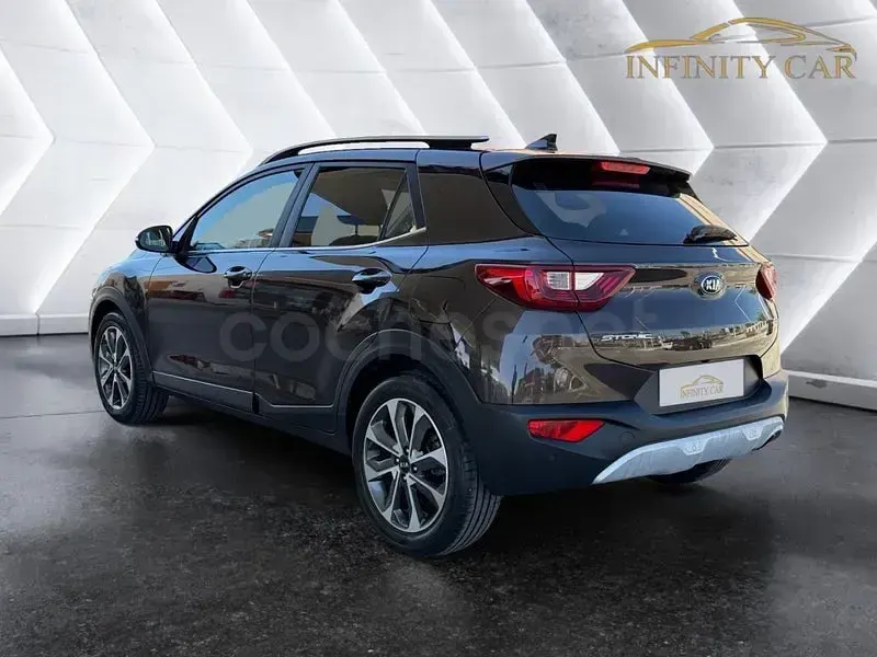 Usado Kia Stonic 115 CV (84 kW) 2018 Marrón SUV