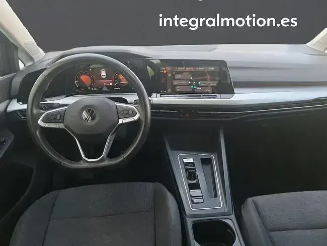 Usado VW Golf VII Life 149 CV (109 kW) 2021 Gris Utilitario