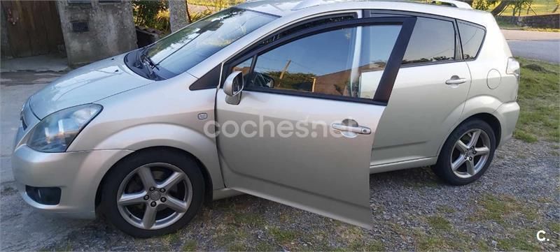 Usado Toyota Corolla Verso Sport 177 CV (130 kW) 2007 Gris / plata Monovolumen