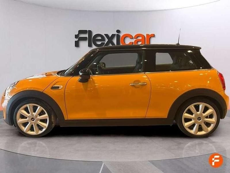 Usado Mini Cooper 136 CV (100 kW) 2015 Amarillo Utilitario