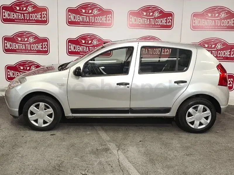 Usado Dacia Sandero 75 CV (55 kW) 2012 Gris / plata Berlina