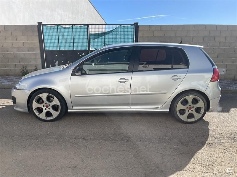 Usado VW Golf V GT 170 CV (125 kW) 2007 Gris / plata Berlina