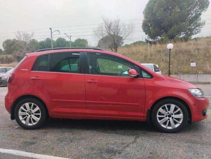 Rojo Usado 2010 VW Golf VI Advance Utilitario | 4600 € (Super precio) - Imagen 1/4