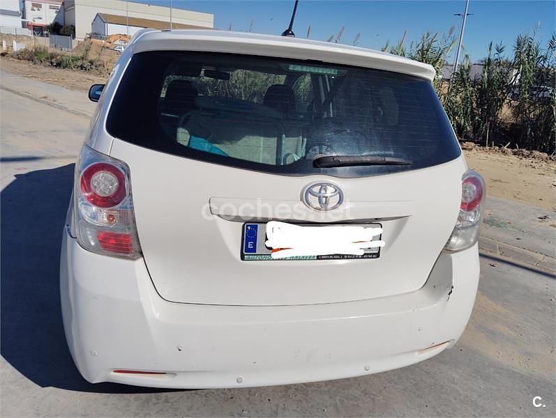 Usado Toyota Verso Active 126 CV (92 kW) 2012 Blanco Monovolumen