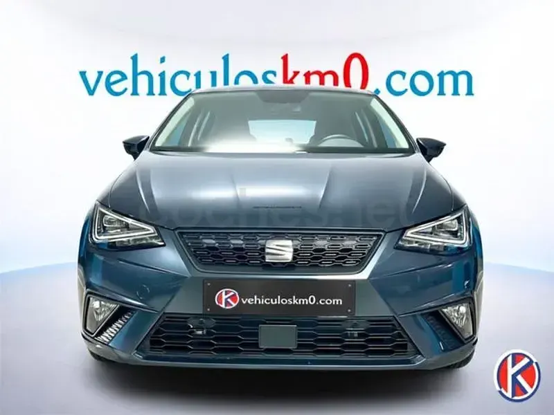 Usado Seat Ibiza Style 115 CV (84 kW) 2024 Gris / plata Utilitario