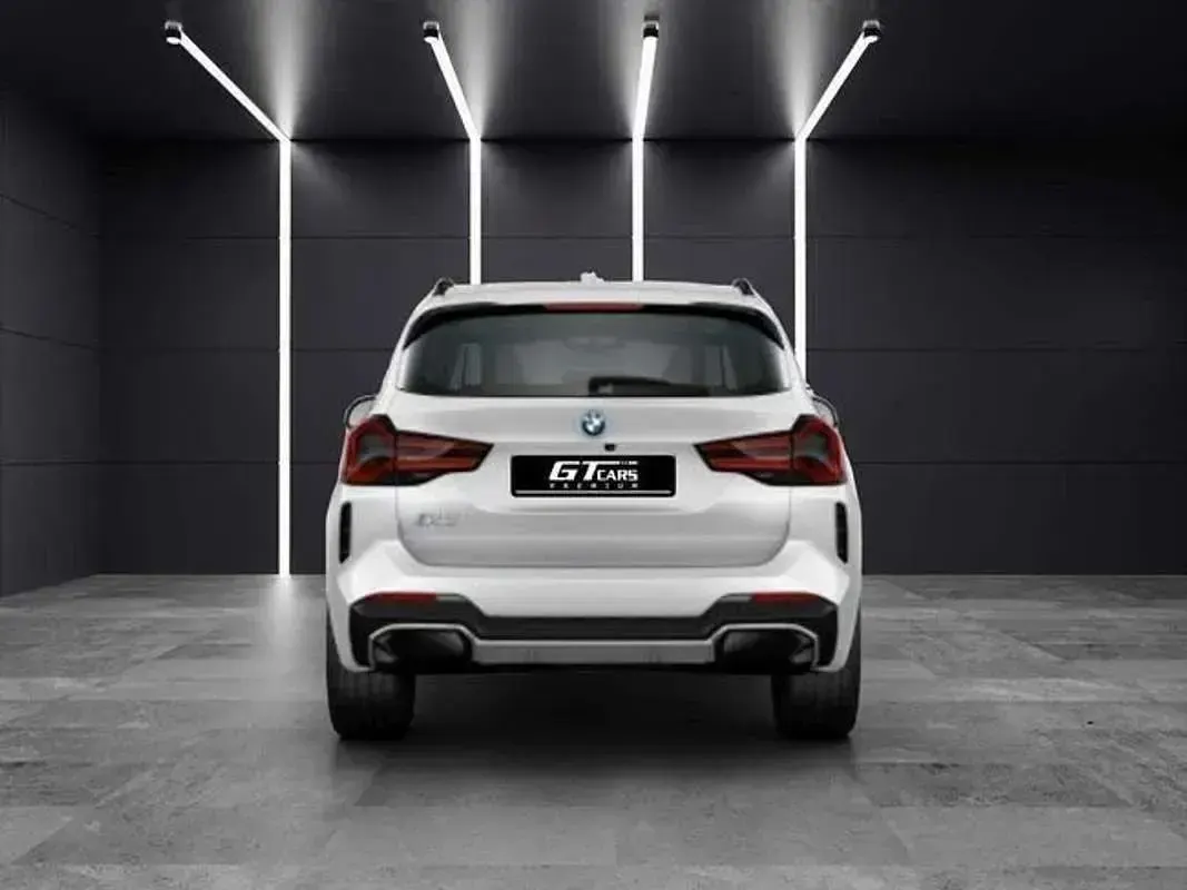 Usado BMW iX3 M Sport 210 kW (286 CV) 2022 Blanco SUV
