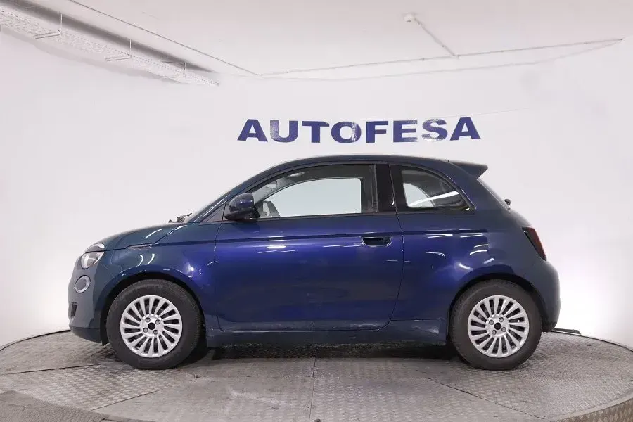 Usado Fiat 500e Action 69 kW (95 CV) 2023 Azul Utilitario