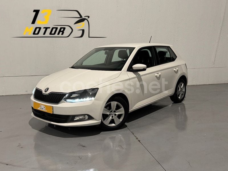 Blanco Usado 2016 Skoda Fabia Ambition Berlina | 6490 € (Precio justo) - Imagen 1/4