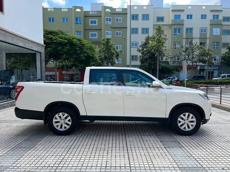 Usado SsangYong Musso 202 CV (148 kW) 2023 Blanco Pickup/Camioneta