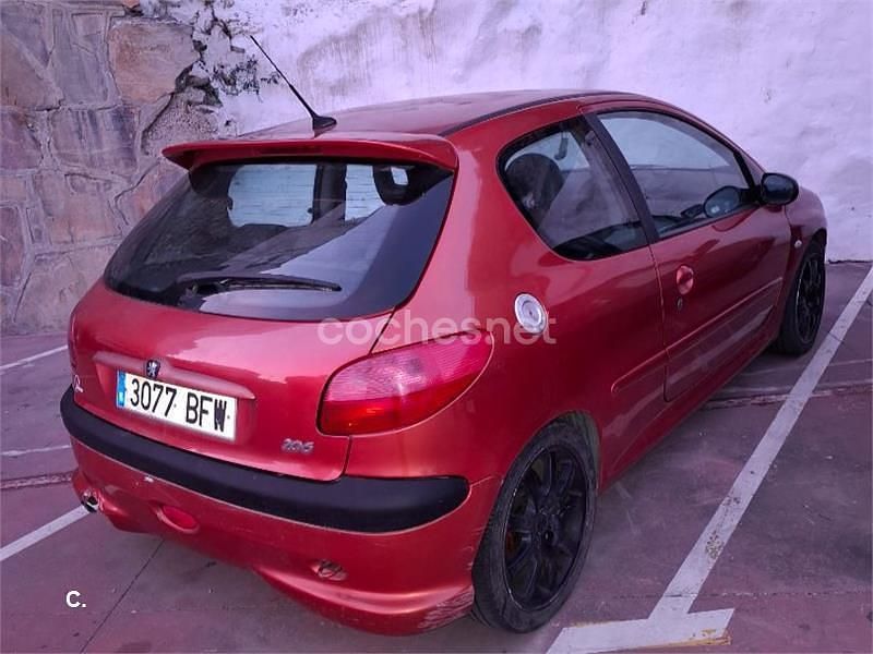 Naranja Usado 2001 Peugeot 206 GTi Berlina | 2700 € (Buen precio) - Imagen 1/4