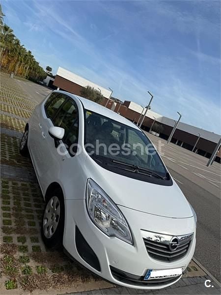 Usado Opel Meriva Selective 100 CV (73 kW) 2011 Blanco Monovolumen