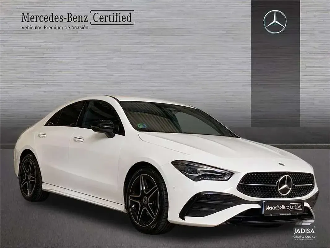 Usado Mercedes CLA200 163 CV (119 kW) 2025 Berlina