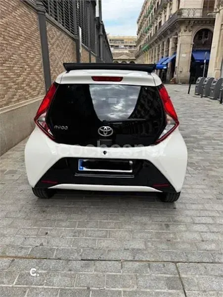 Occasion Toyota Aygo X-play 69 PK (50 kW) 2019 Wit Hatchback