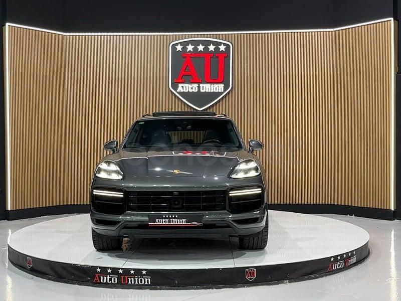 Usado Porsche Cayenne Turbo 550 CV (404 kW) 2018 Gris / plata SUV