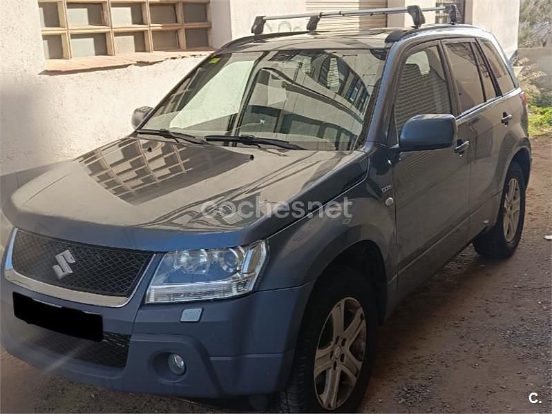 Usado Suzuki Grand Vitara 129 CV (94 kW) 2006 Gris / plata SUV
