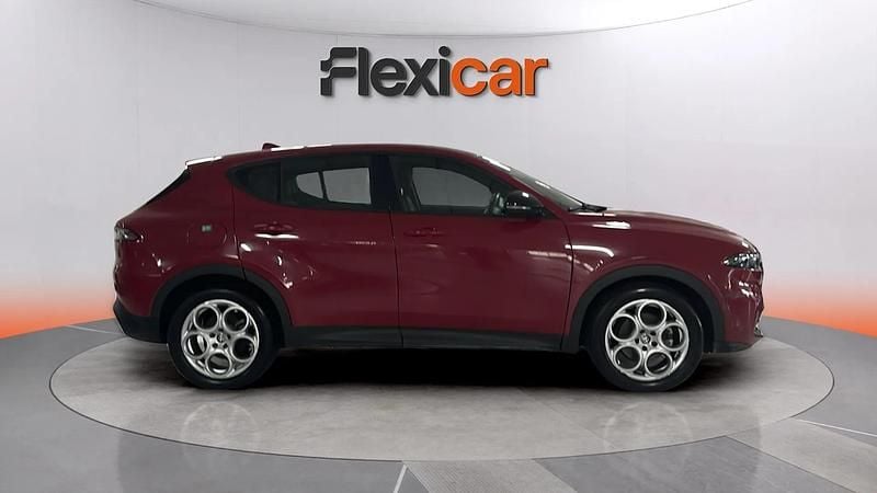 Usado Alfa Romeo Tonale Sprint 131 CV (96 kW) 2023 Rojo SUV