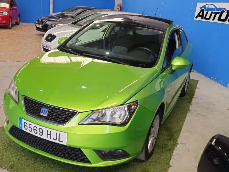 Usado Seat Ibiza SC Style 105 CV (77 kW) 2012 Verde Utilitario