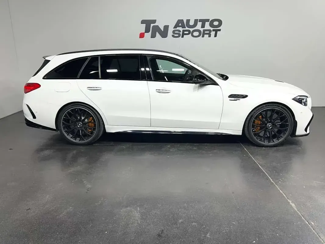 Usado Mercedes C63 AMG AMG 680 CV (500 kW) 2024 Blanco Familiar