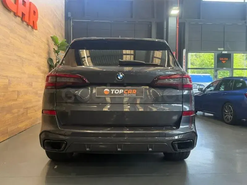 Usado BMW X5 Comfort Edition 286 CV (210 kW) 2022 Gris / plata SUV