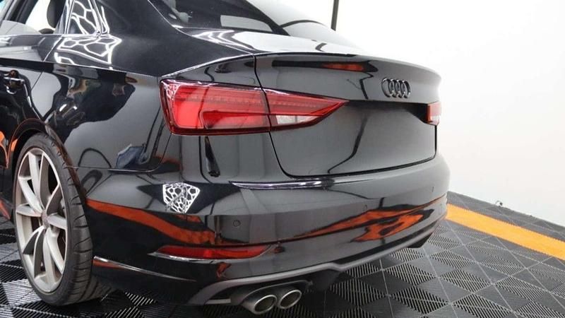 Usado Audi A3 Sportback Comfort 150 CV (110 kW) 2018 Negro Utilitario