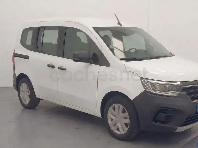 Usado Renault Kangoo 95 CV (69 kW) 2023 Blanco Monovolumen
