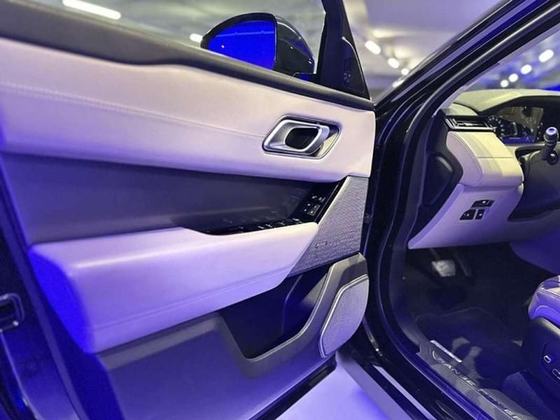 Usado Land Rover Range Rover Velar HSE 300 CV (220 kW) 2019 Negro SUV