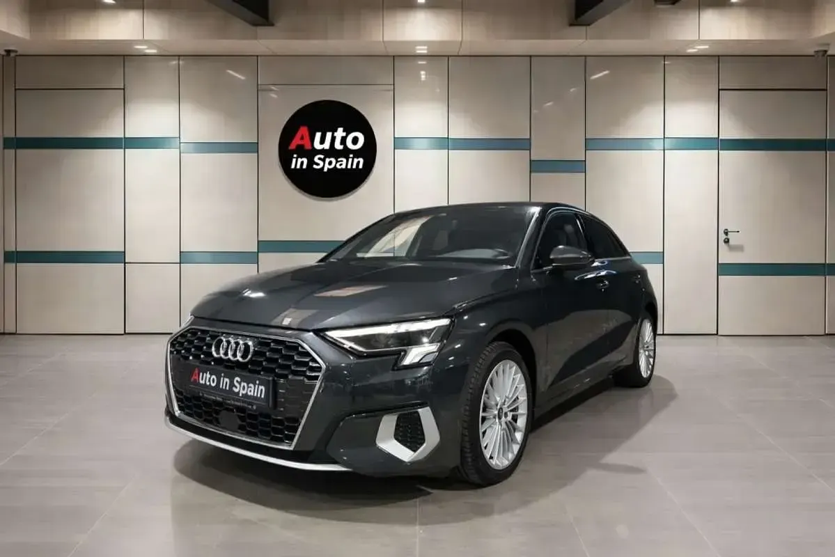 Usado Audi A3 Sportback Advanced 150 CV (110 kW) 2022 Gris Utilitario