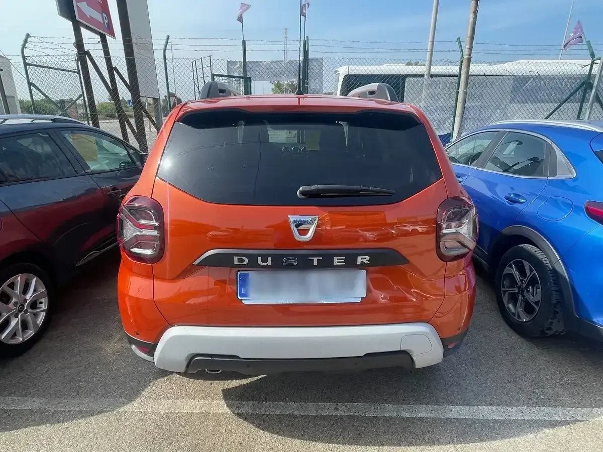 Usado Dacia Duster Prestige 100 CV (73 kW) 2021 Naranja SUV