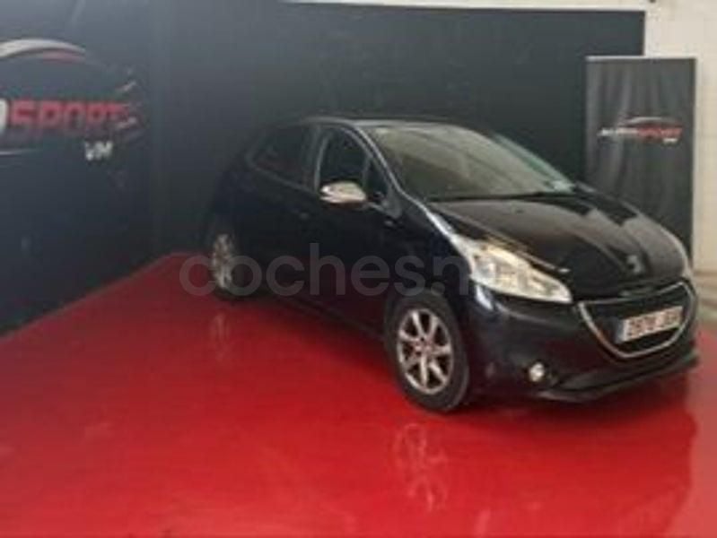 Usado Peugeot 208 Access 68 CV (50 kW) 2015 Negro Utilitario