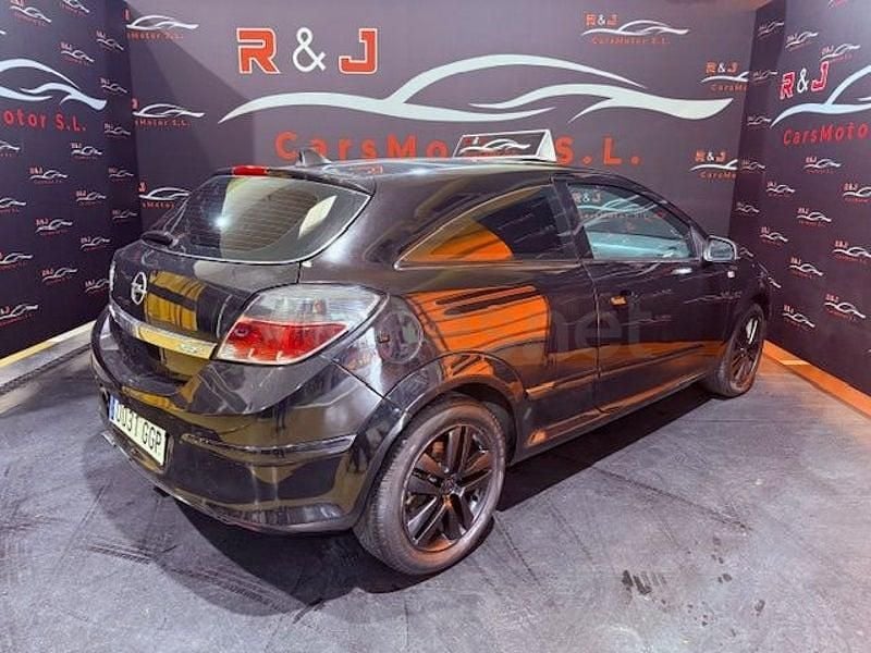 Usado Opel Astra GTC Sport 115 CV (84 kW) 2008 Negro Berlina