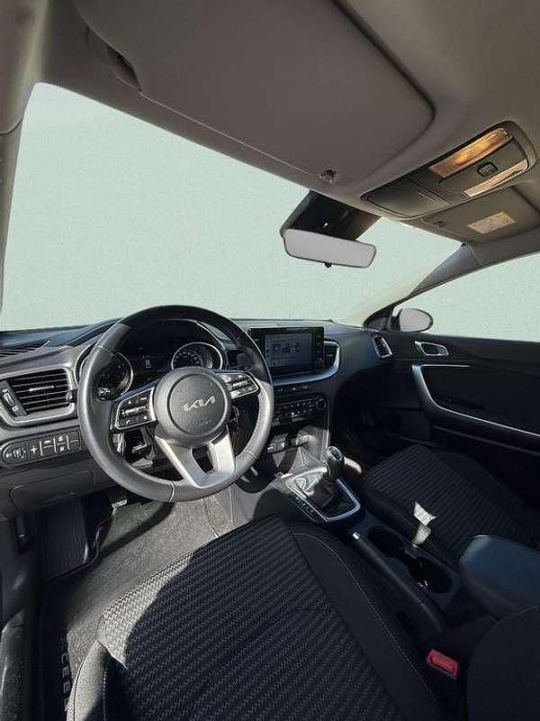 Usado Kia XCeed 120 CV (88 kW) 2023 Blanco SUV