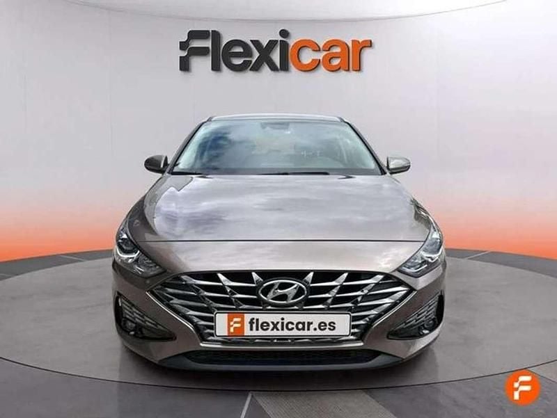 Usado Hyundai i30 110 CV (80 kW) 2023 Gris Utilitario