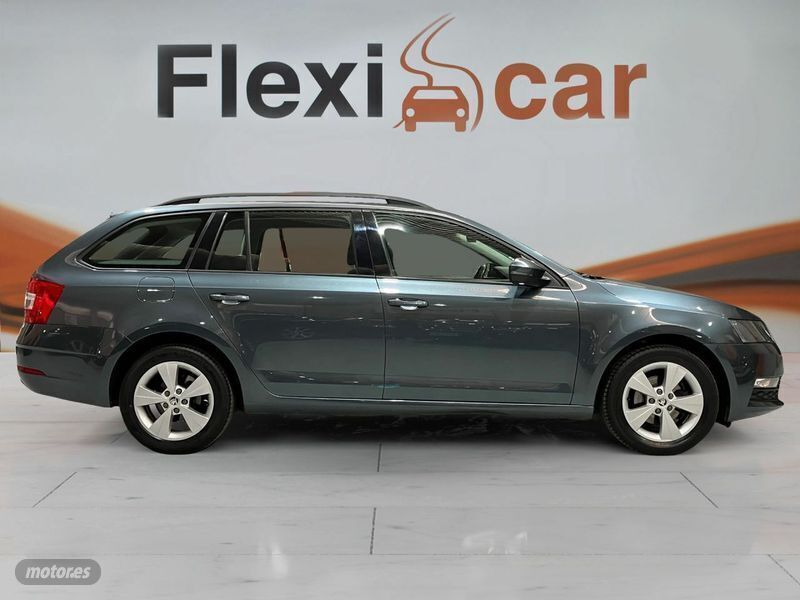 Usado Skoda Octavia Style 115 CV (84 kW) 2019 Gris Familiar