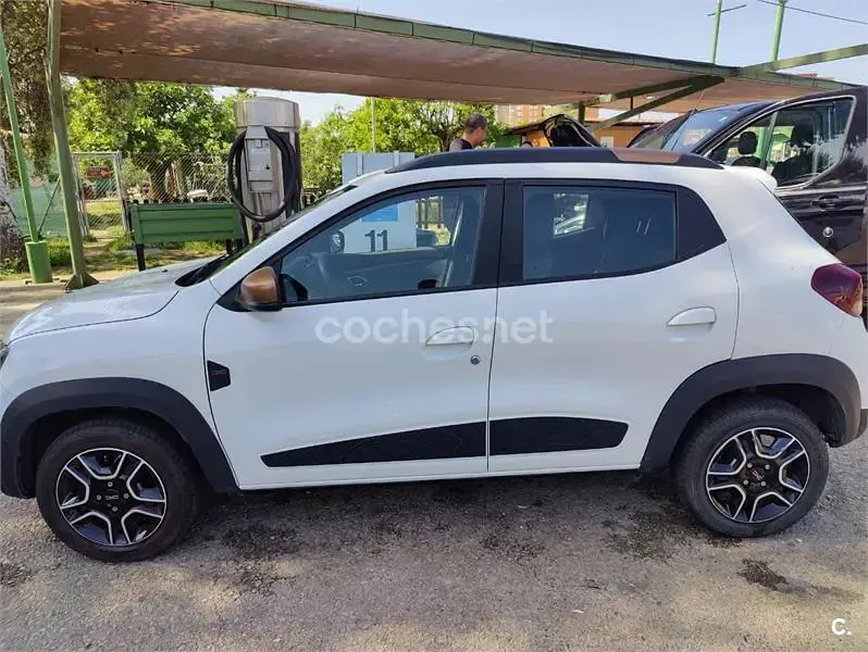 Käytetty Dacia Spring Extreme 47 kW (65 HP) 2023 Eléctrico Viistoperä