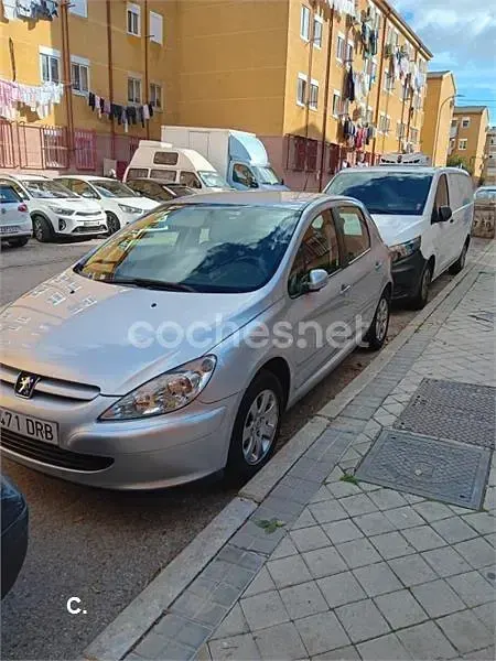 Käytetty Peugeot 307 110 HP (80 kW) 2005 Harmaa Sedan