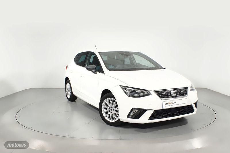 Blanco Usado 2025 Seat Ibiza XCELLENCE Berlina | 19.200 € (Precio justo) - Imagen 1/4