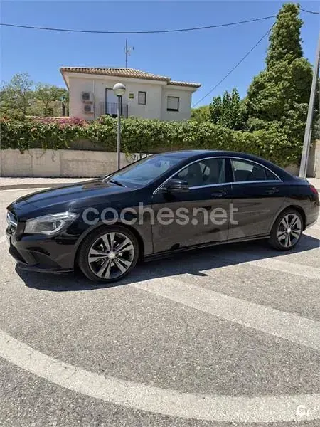 Usado Mercedes CLA200 Urban 136 CV (100 kW) 2015 Negro Coupe