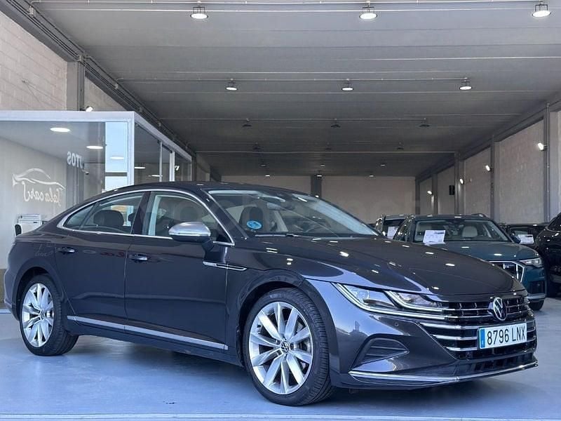 Usado VW Arteon Elegance 150 CV (110 kW) 2021 Negro Berlina