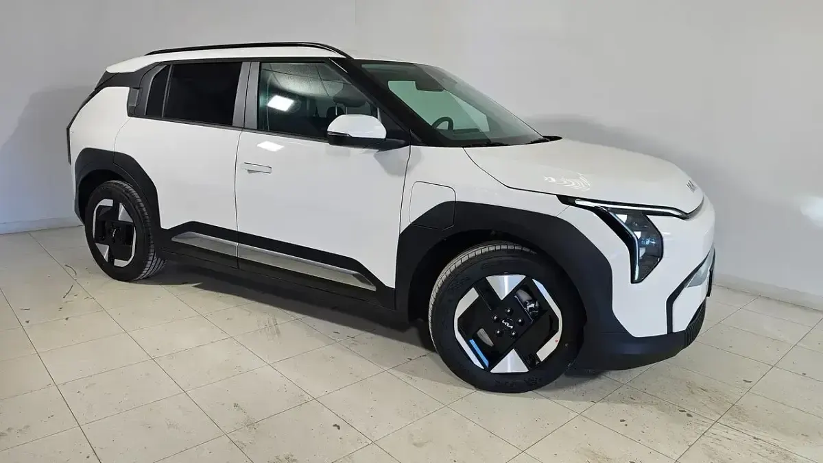 Usado Kia EV3 Earth 150 kW (204 CV) 2024 Gris SUV