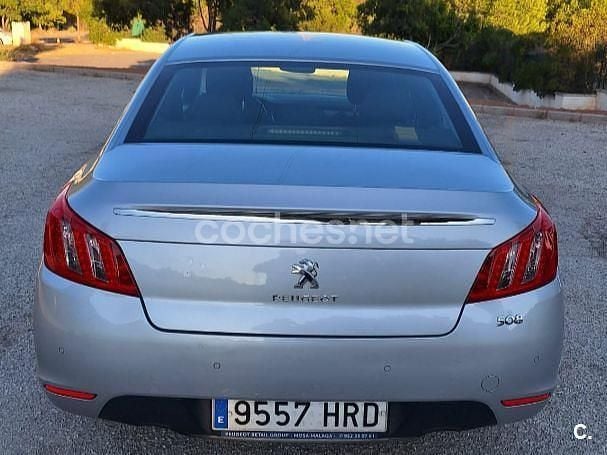 Usado Peugeot 508 Active 140 CV (102 kW) 2013 Gris / plata Berlina
